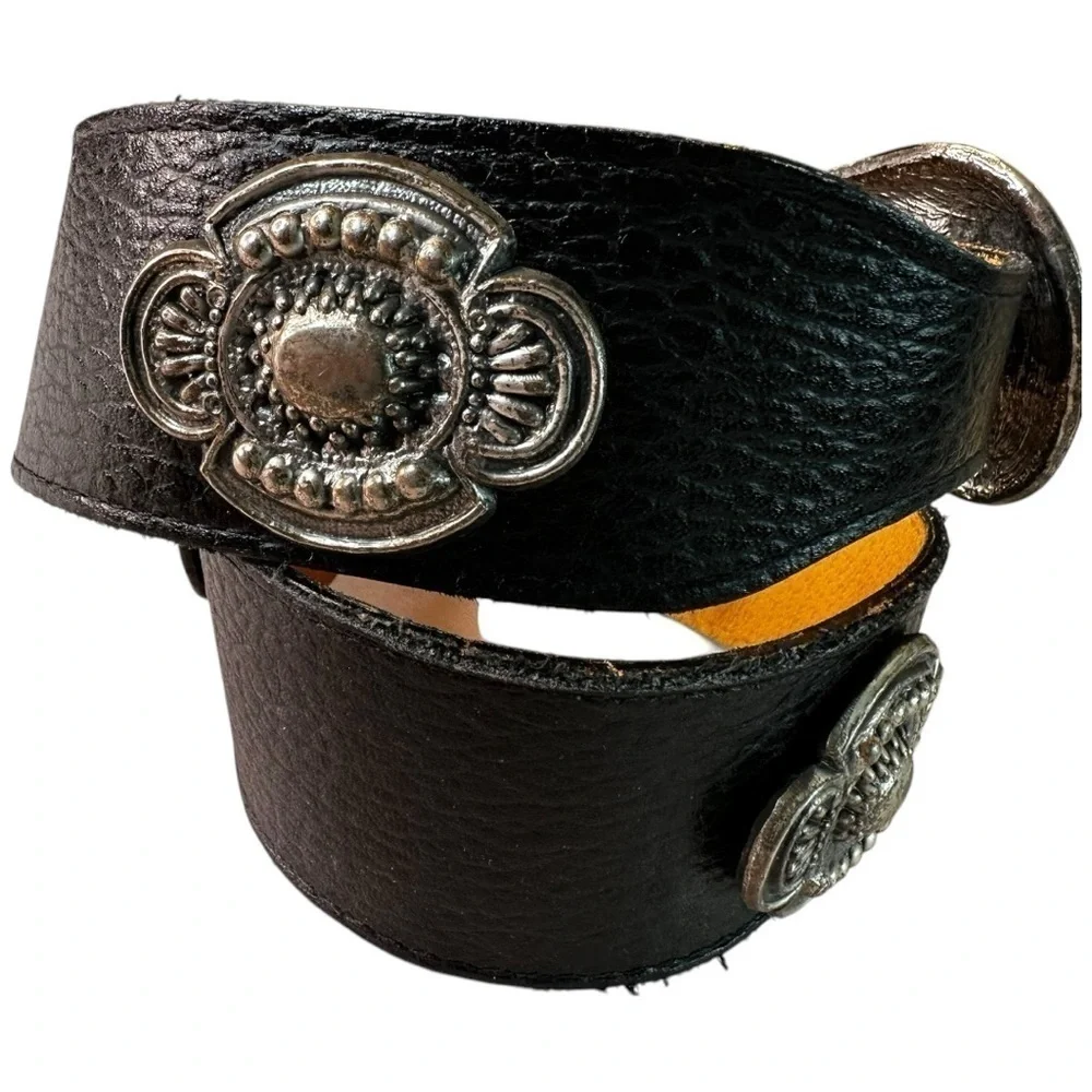 MZ Accessories of New York Vintage Pebbled Leather Silver Conchos Belt